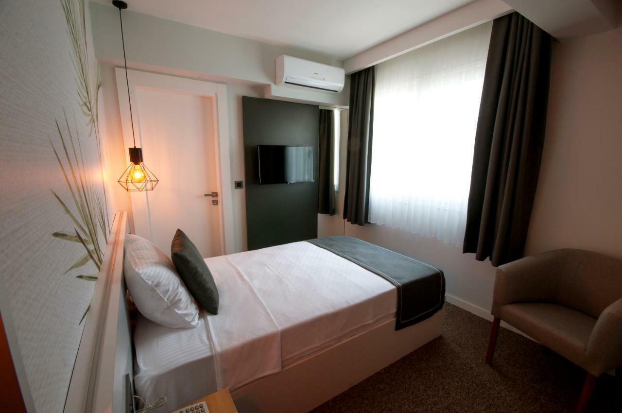 Luis Otel Izmir Exteriör bild