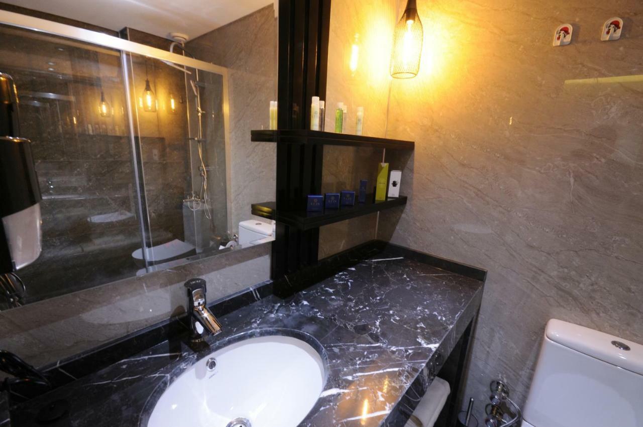 Luis Otel Izmir Exteriör bild